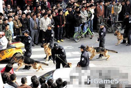 揭秘中国职业线人真实生活：刀尖上的无间道.jpg
