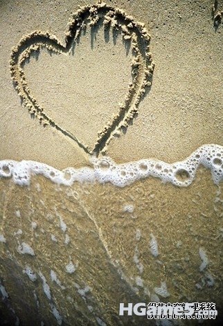 LOVE心沙滩.jpg