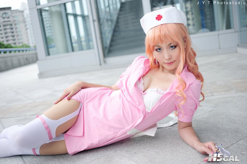 Sheryl_Nome_Nurse_Cosplay004.jpg