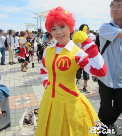 149861__468x_c82-cosplay-day-3-1-134.jpg