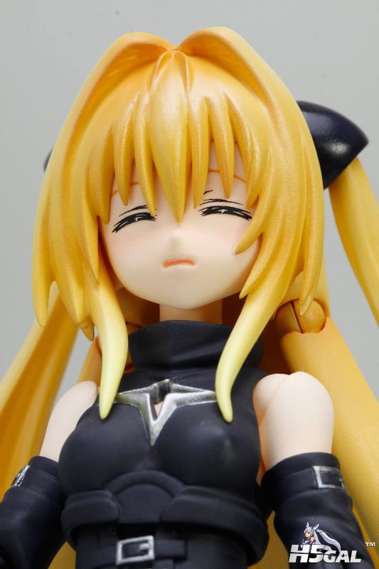 FIG-MOE-08363_08.jpg