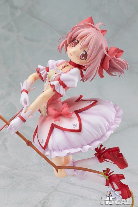 Puella-Magi-Madoka-Magica-Kaname-Madoka-Movie-Figure-by-Good-Smile-Company-005-468x702.jpg