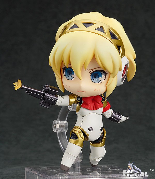 FIGURE-003490_04.jpg