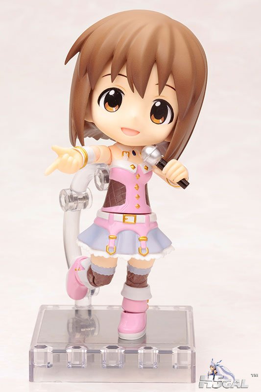 FIGURE-003629_02.jpg