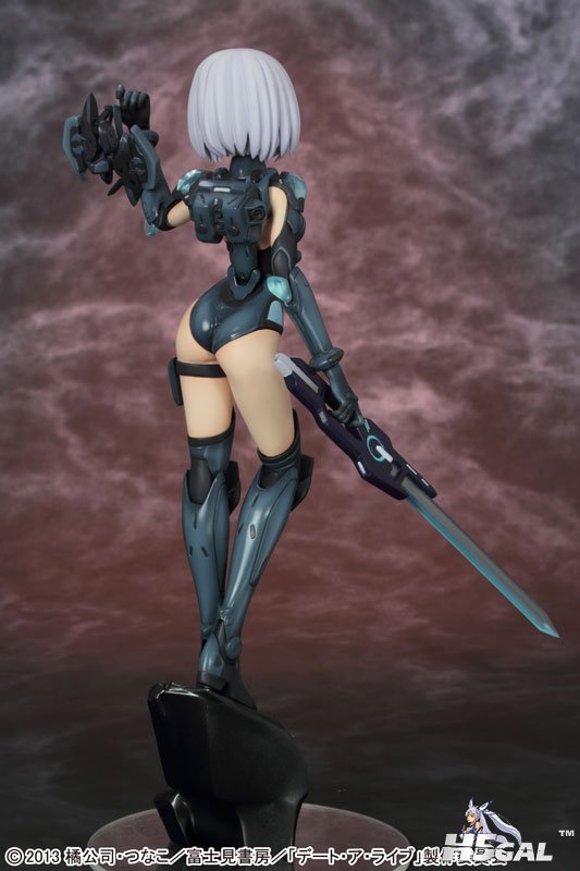 FIGURE-003895_04.jpg