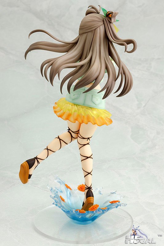 FIGURE-004425_04.jpg