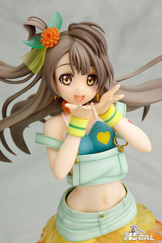 FIGURE-004425_05.jpg