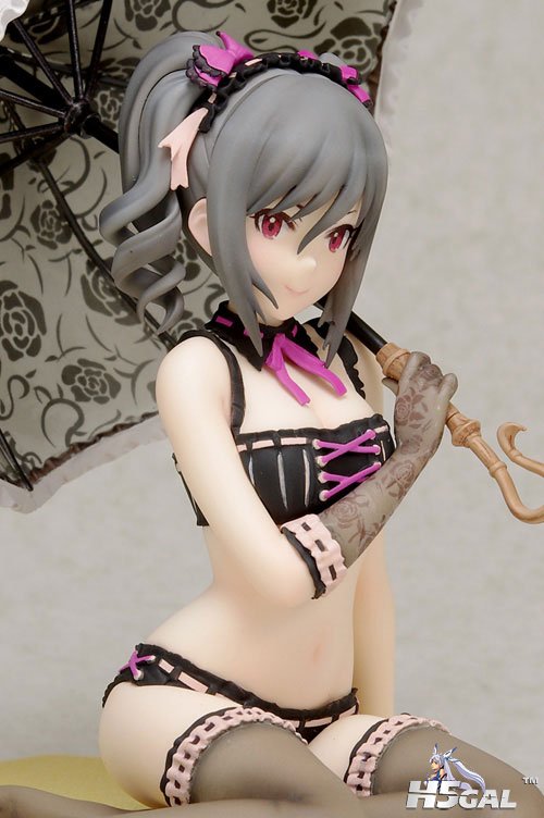 FIGURE-004641_06.jpg